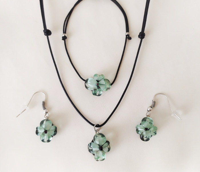 Handmade Glass Art Violet Jewellery Set - Green and Black - Zoom Image 1