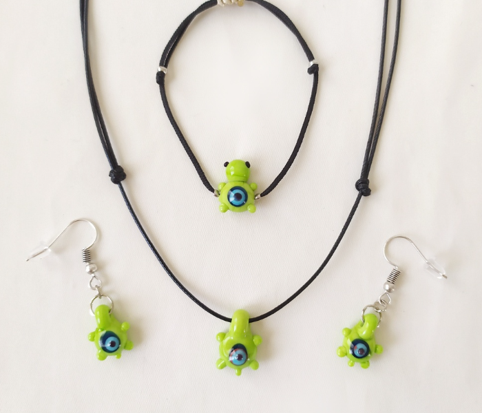 Handmade Glass Art Turtle Jewellery Set - Green and Black - Zoom Image 1