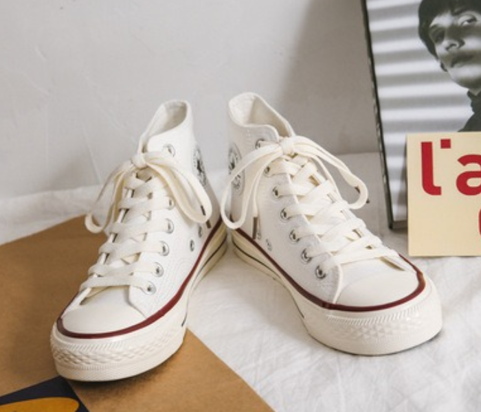 Classical High Top EU 35 Canvas Sneakers - White - Zoom Image 2