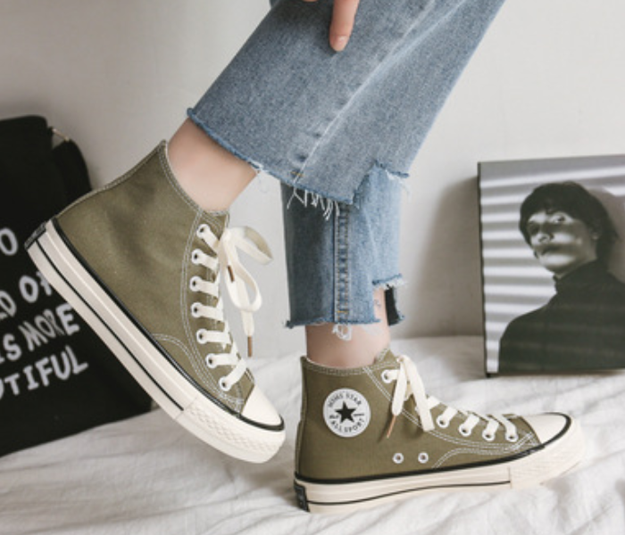 Classical High Top EU 37 Canvas Sneakers - Green - Zoom Image 1