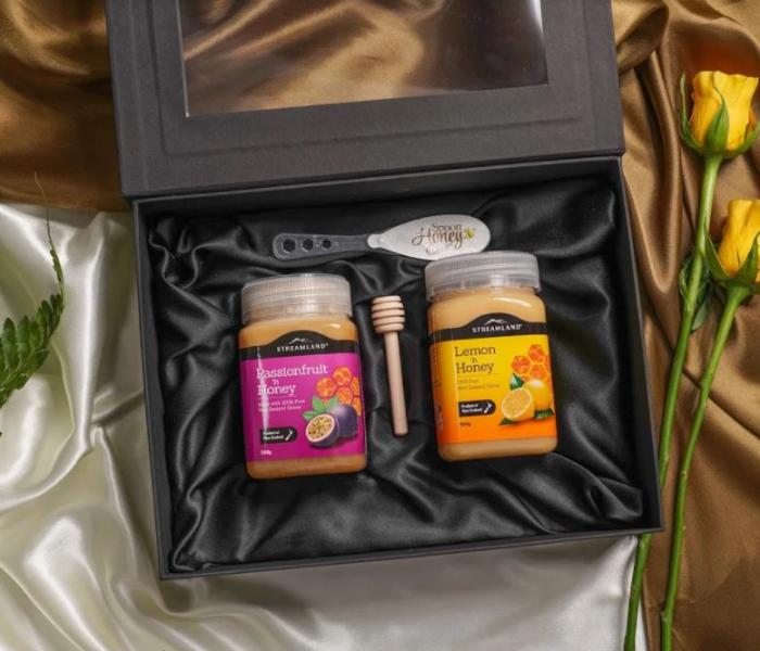 Streamland 500g Gift Pack of 2 Full of Fun Passionfruit and Lemon Honey - Zoom Image