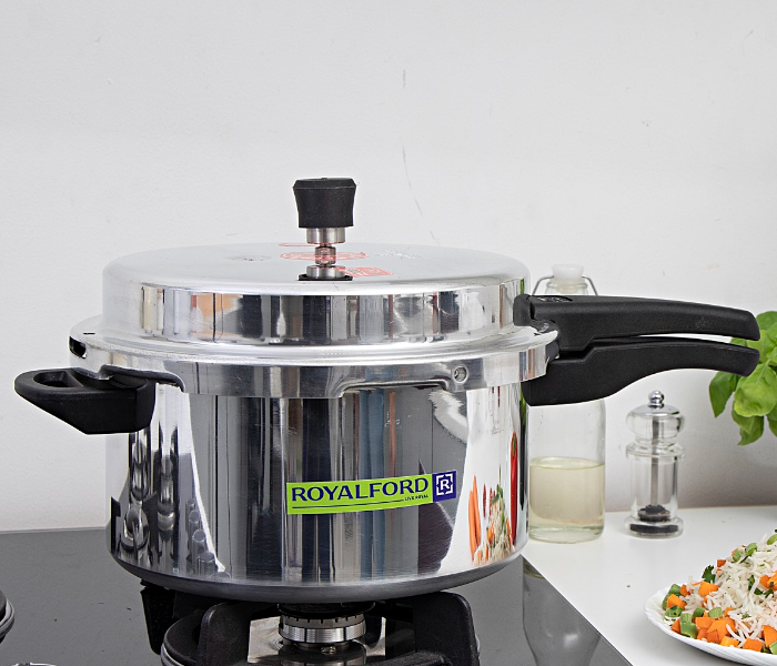 Royalford RF5803 7.5 Litre Aluminium Pressure Cooker - Silver - Zoom Image 2