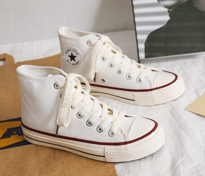 Classical High Top EU 40 Canvas Sneakers - White - Zoom Image 1