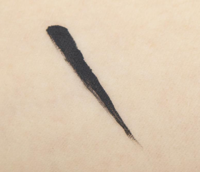 The Balm TBM107COS00129 Schwing Liquid Eyeliner - Black - Zoom Image 3