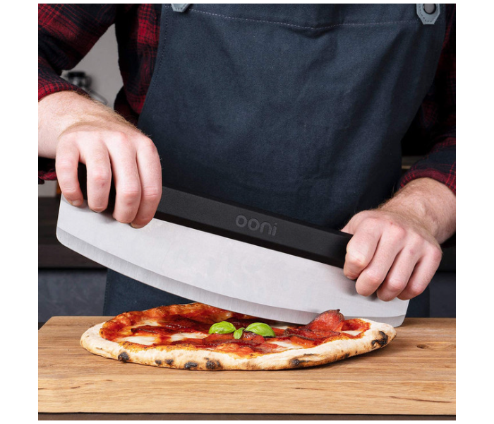 Ooni UU-P06700 14 inch Stainless Steel Rocker Blade Pizza Cutter- Black - Zoom Image 4