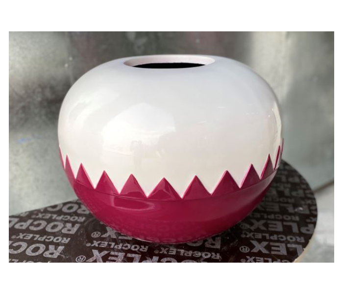 Grace GQ-305/A 500 mm Exotic Royal Qatar Flag Round Design Garden GRP Planters for Interior and Exterior - White - Zoom Image 1