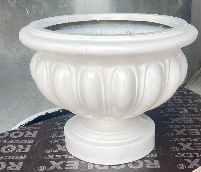 Grace GQ-511/B 460x370mm Exotic Royal Design Garden GRP Planters for Interior and Exterior - White - Zoom Image 4