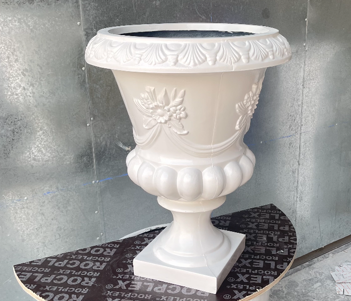 Grace GQ-505/E Exotic Royal Design Garden GRP Planters for Interior and Exterior - White - Zoom Image 4