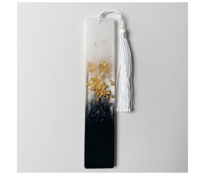 Resin 805 Personalised Stylish and Elegant Bookmark - Black and Gold - Zoom Image