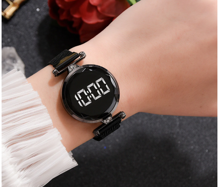 Fashionable Iron Strap Digital Display Magnetic Watch For Women - Black - Zoom Image 3