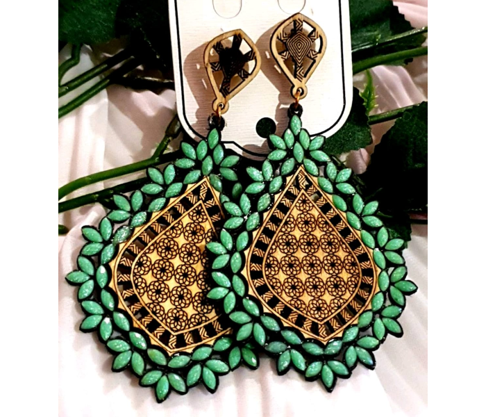 Strabella ER3-03g Beautiful Weightless Big Earrings for Women - Green and Gold - Zoom Image