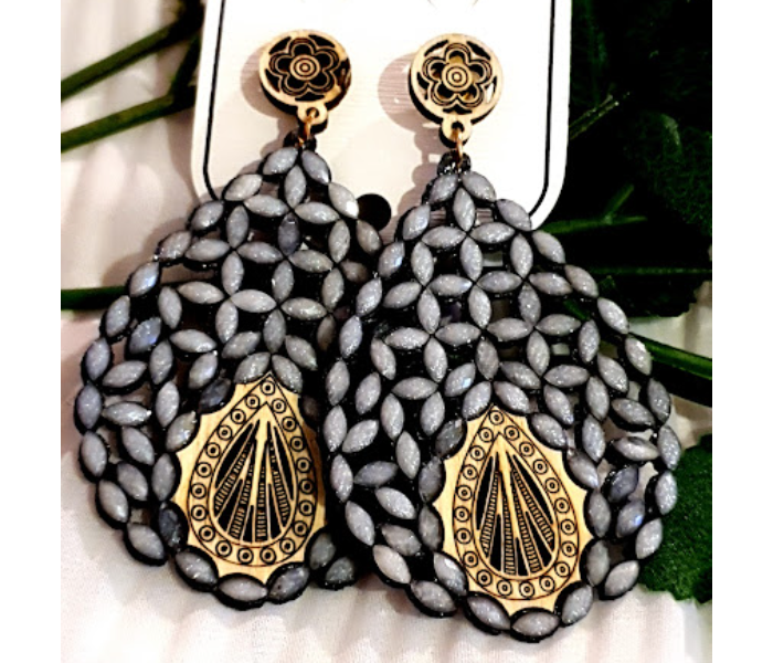 Strabella ER3-03b Beautiful Weightless Big Earrings for Women - Grey and Golden - Zoom Image