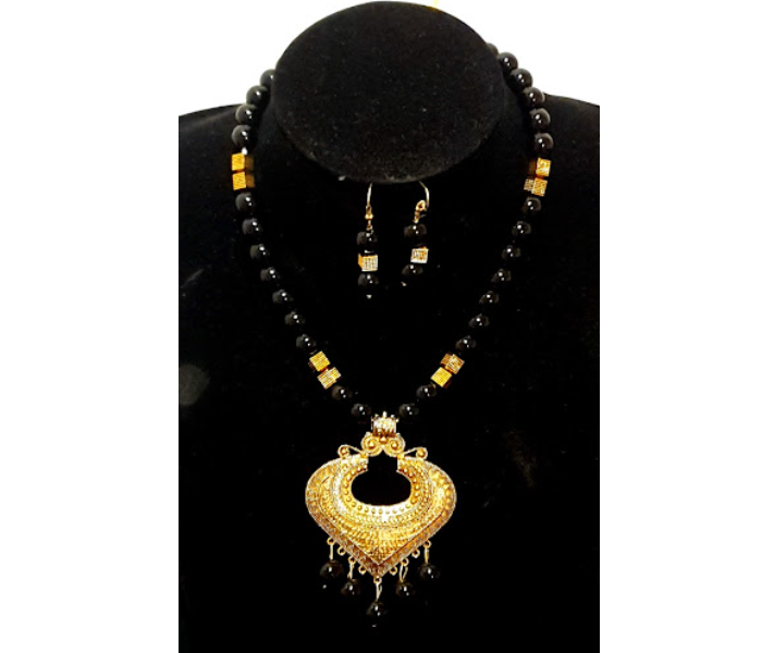 Strabella NC5004b Beautiful Beaded Necklace With Antique Pendant and Earring for Women - Black and Golden - Zoom Image