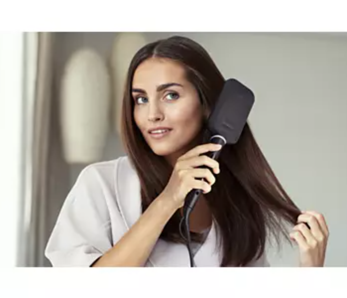 Philips BHH880/03 Heated Straightener Brush for Women - Black - Zoom Image 2