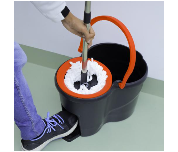 Royalford RF10105 16Litre Turbo Spin Mop with Foot Pedal - Black and Red - Zoom Image 6