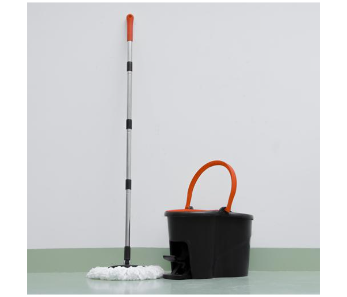 Royalford RF10105 16Litre Turbo Spin Mop with Foot Pedal - Black and Red - Zoom Image 2