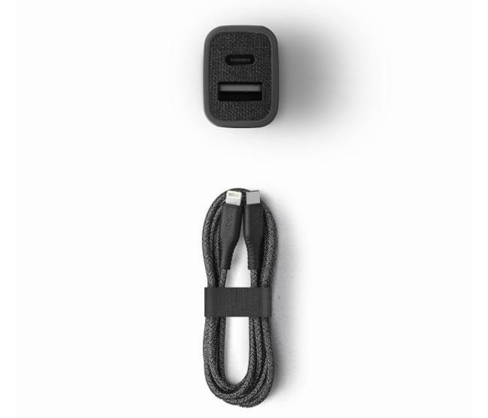 Uniq Votra Duo 30 Watts Car Charger With Usb-C Pd and Usb-C To Lightning Cable - Charcoal - Zoom Image 2