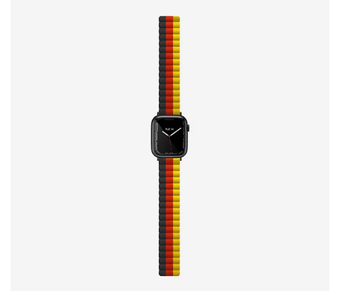 Uniq Revix Reversible Magnetic Germany Flag Model 42mm Apple Watch Strap - Black - Zoom Image 3