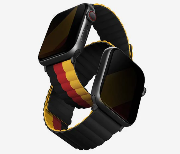 Uniq Revix Reversible Magnetic Germany Flag Model 44mm Apple Watch Strap - Black - Zoom Image 5