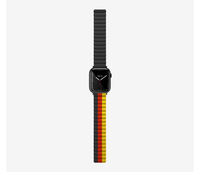 Uniq Revix Reversible Magnetic Germany Flag Model 44mm Apple Watch Strap - Black - Zoom Image 4