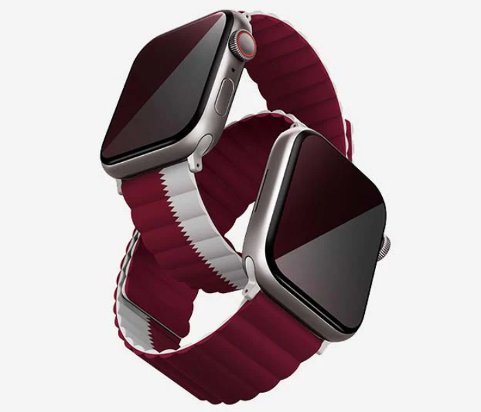 Uniq Revix Reversible Magnetic Qatar Flag Model 45mm Apple Watch Strap - Maroon - Zoom Image 1