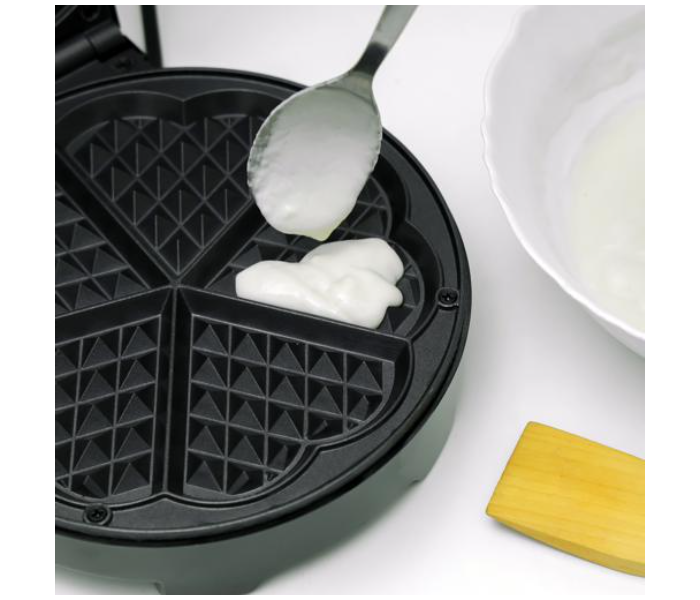 Krypton KNWM6383 1000 Watts Non Stick Coating Heart Waffle Maker - Black and Silver - Zoom Image 3