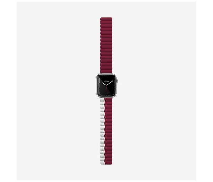 Uniq Revix Reversible Magnetic Qatar Flag Model 42mm Apple Watch Strap - Maroon - Zoom Image 3