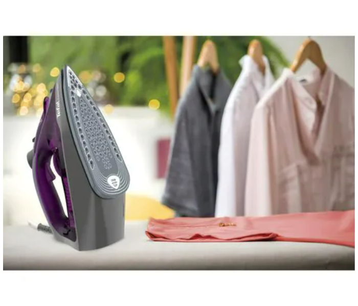 Tefal FV2843 2600w Powerful And Stylish Steam Iron Express Steam - Lilac  - Zoom Image 3