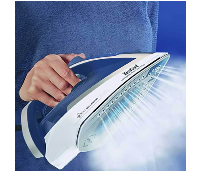 Tefal FV5820G0  2800W High Quality Steam Iron Ultraglide Gamay Silver - White and Blue - Zoom Image 3