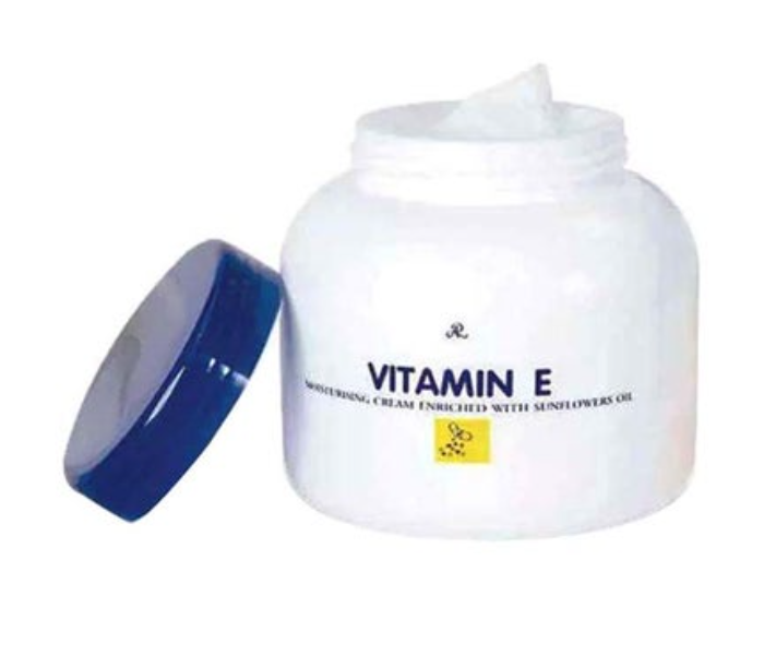 AR Vitamin E Moisturizing Cream Enriched With Sunflower Oil - Zoom Image