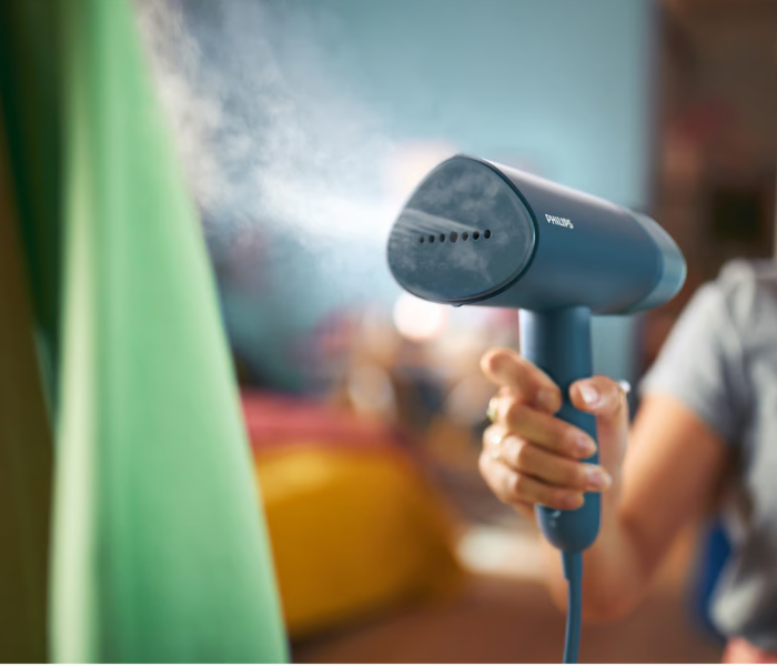 Philips STH3000/26 3000 Series 1000 W Handheld Steamer - Blue - Zoom Image 10