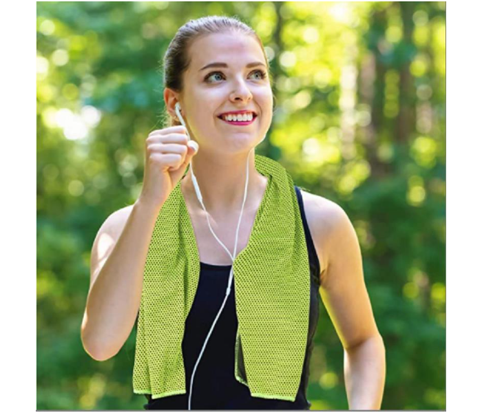 Cool Towel Sweat Absorbent Cooling Effect with Instant Cooling, Quick Drying Refreshing And Breathable for Gym,Training,Running,Camping,Travel - Zoom Image 8