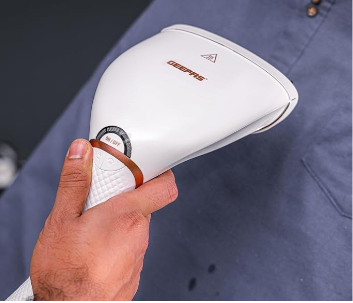 Geepas GGS25035 Handheld Garment Steamer – Portable, High-Power Home Appliance for Quick Clothes Steaming in KSA