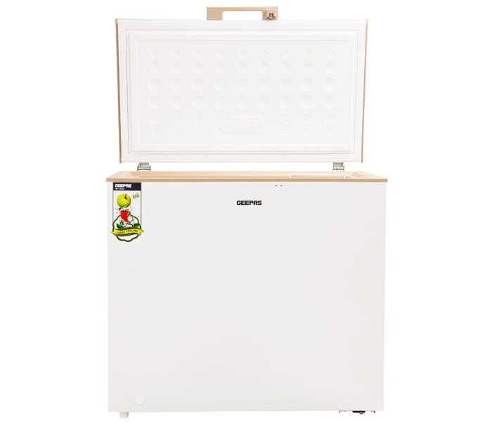 Geepas GCF2509WSH-1 200L Chest Freezer with Adjustable Thermostat – White in KSA