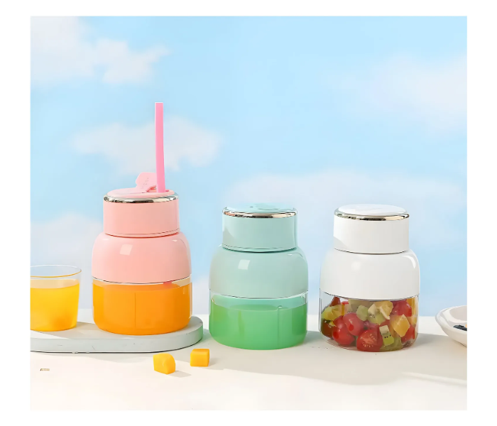 Portable Blender, 800ml Capacity Electric Portable Juice Cup, USB Rechargeable Juicer Blender, for Shakes Smoothies Fruits, for Home Sport Office Camping in UAE