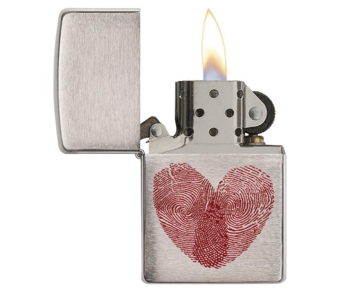 Zippo 29068 Heart Thumbprint Lighter Silver and Red - Zoom Image 2