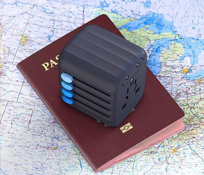 Zendure ZDPPA-dg Passport Auto-Resetting Global Travel Charger - Black - Zoom Image 4