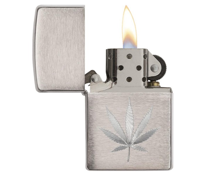 Zippo 29587 Leaf Engraved Lighter Silver - Zoom Image 1