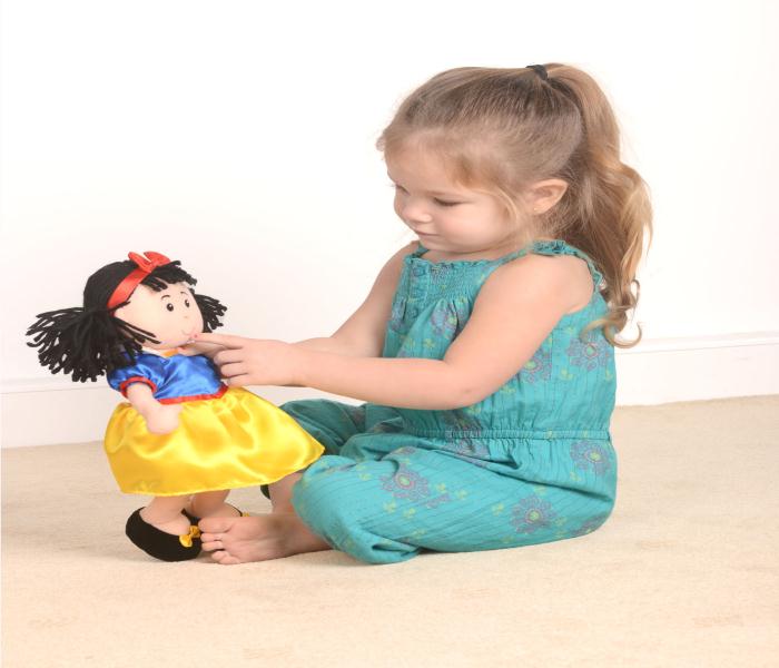 Fiesta Crafts T-2774 Snow White Rag Doll Blue & Yellow - Zoom Image 3