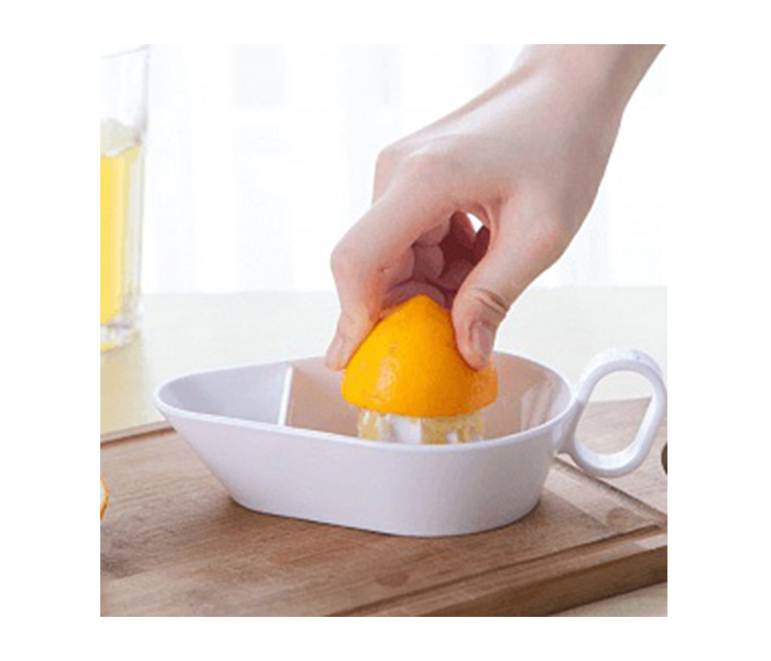 SC129 Plastic Lemon & Orange Citrus Juicer - Zoom Image 1