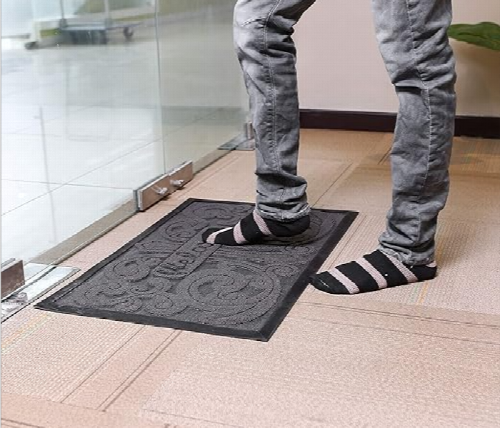 Royalford Rf9560 Rectangular Door Mat  45 X 75Cm Grey And Black - Zoom Image 3