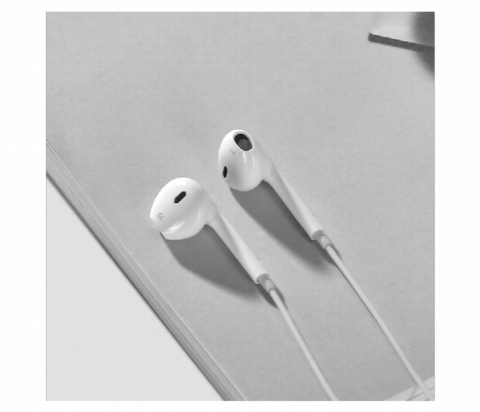 Hoco Crystal Joy Type C Wire Controlled Digital Earphones With Microphone - Zoom Image 6