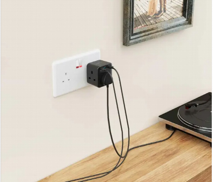 Powerology 3 Outlet Wall Socket With Fast Charging Usb Black - Zoom Image 3