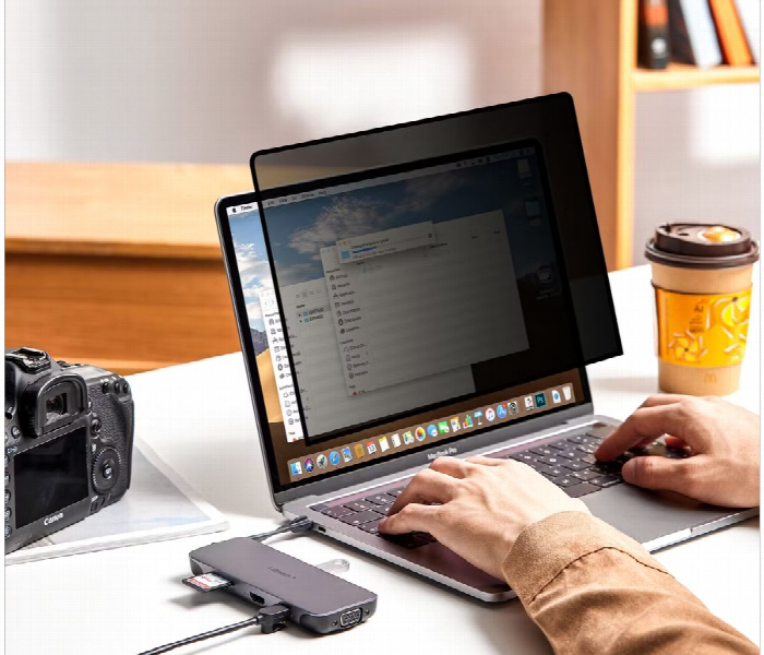 Levelo Airshield Air Adsorption Privacy Screen Protector For Macbook Pro 14 Inch - Zoom Image 4