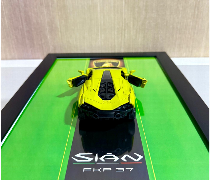 3D Model Car Frame Interactive Display Wall Decor With Openable Doors Green - Zoom Image 3