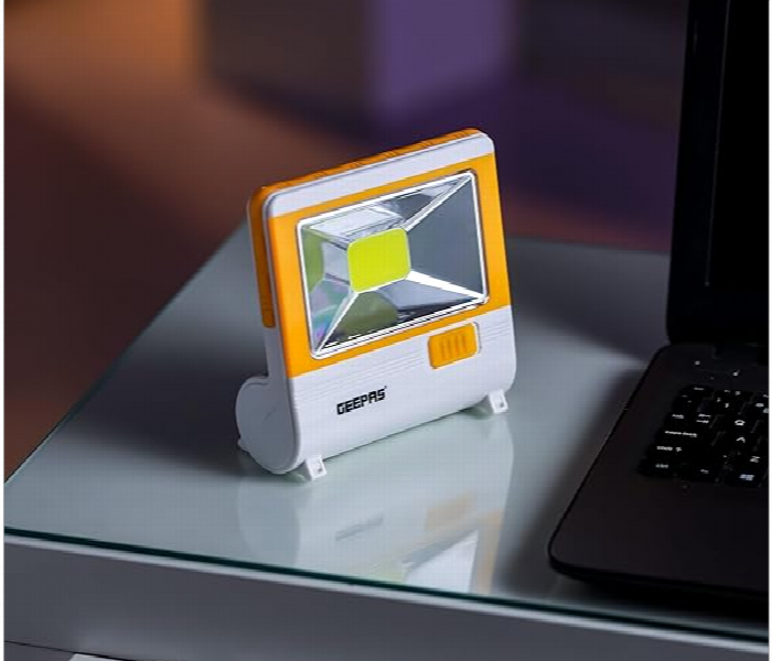 Geepas Ge53036 Portable Led Emergency Lantern With Solar Panel Light Weight Design With Stand And 4 Hours Working - Zoom Image 3