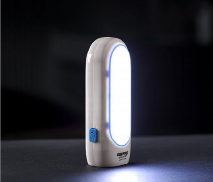 Geepas Gfl51057 Rechargeable 2 In 1 Led Flashlight With 3.5 Hours Continuous Working - Zoom Image 2