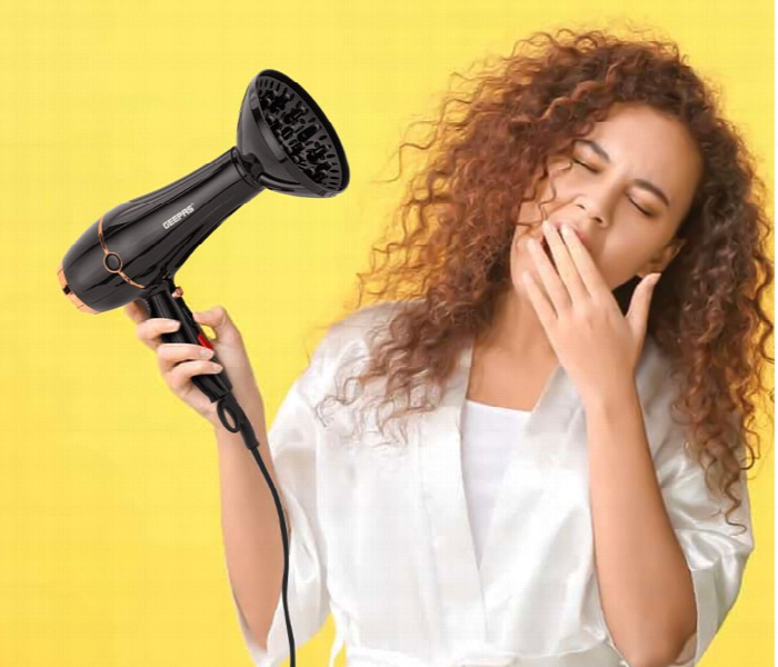 Geepas Ghd86069 Professional 2200W High Speed Hair Dryer With Powerful Motor And Heat Control Settings - Zoom Image 3
