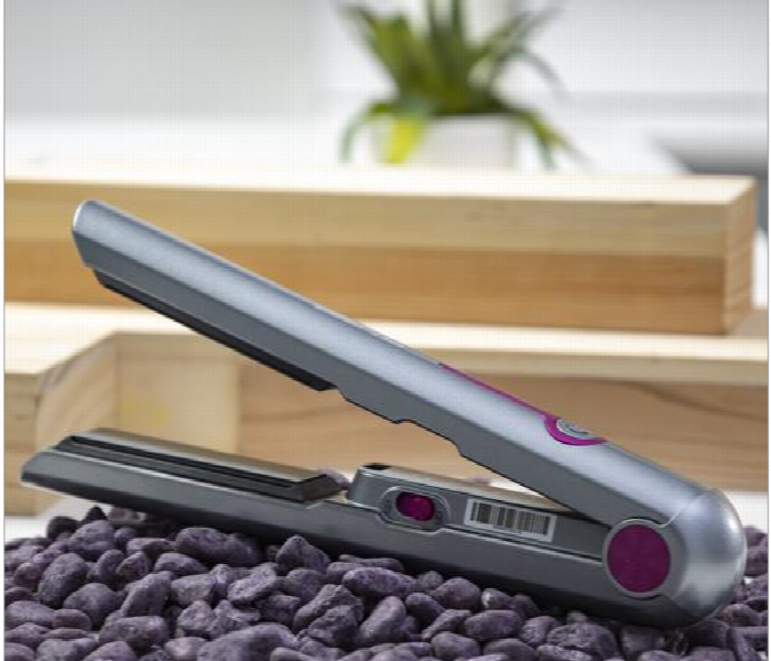 Geepas Ghs86057 Rechargeable Hair Straightener With Professional Ceramic Coated Plates - Zoom Image 2