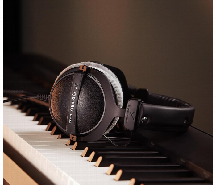 Beyerdynamic Dt 770 Pro Studio Headphones Closed Back - Zoom Image 4